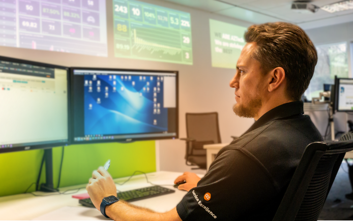 full width hero - mobile (37)